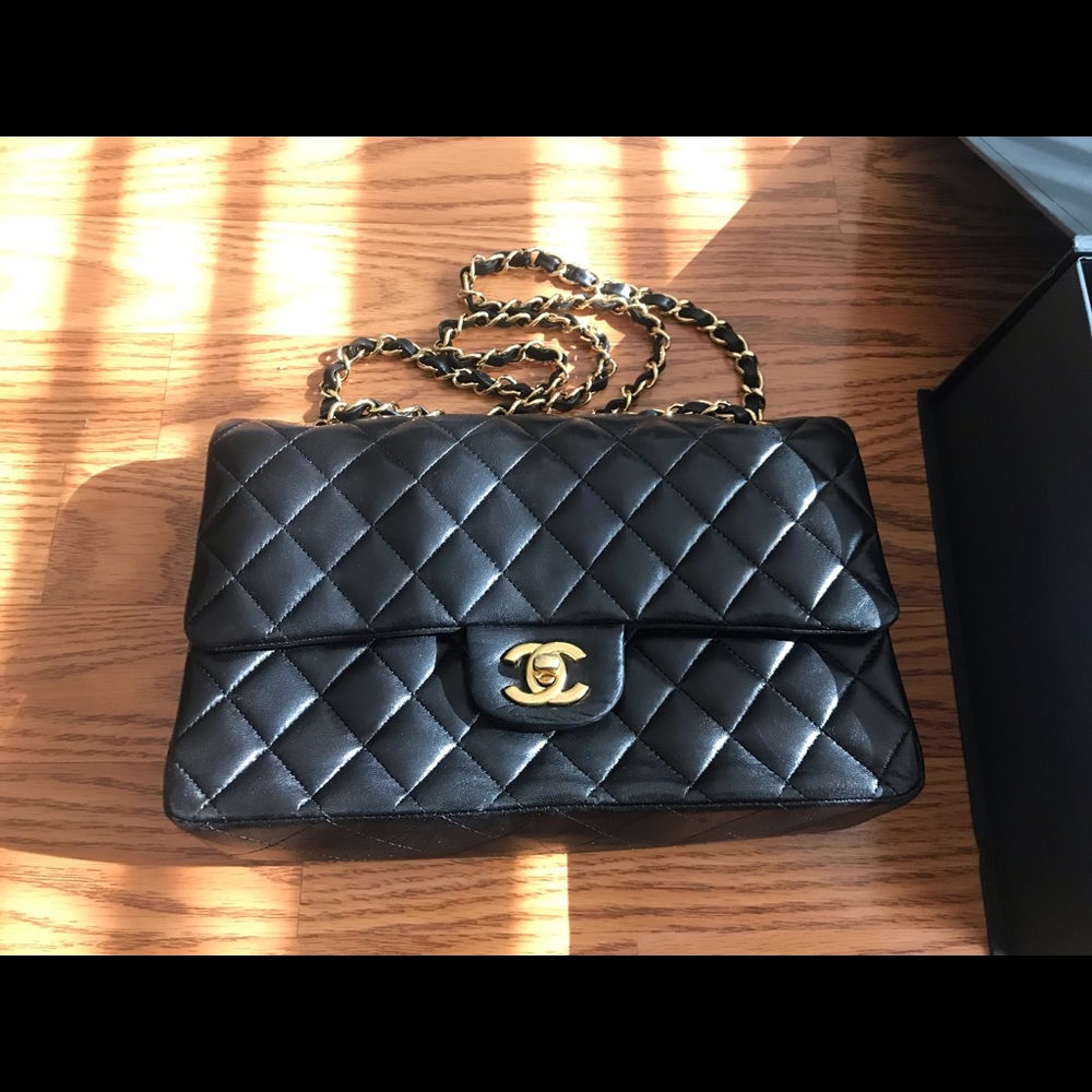 AUT Chanel  Double Flap Black Calfskin Handbag